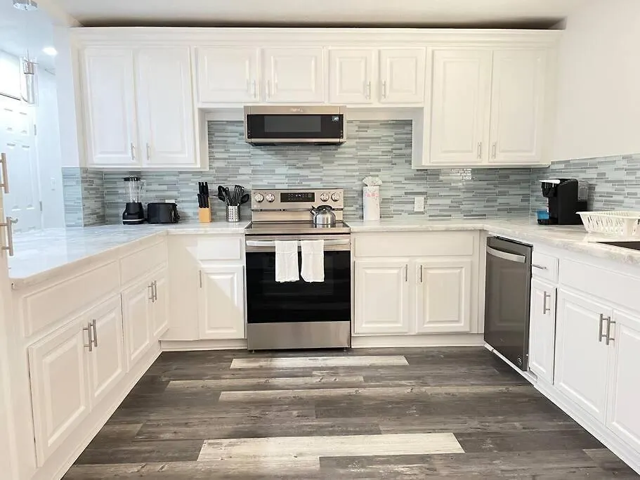 Holiday home 3Bedroom 2Bath 15 Min To Strip 10 Downtown Las Vegas